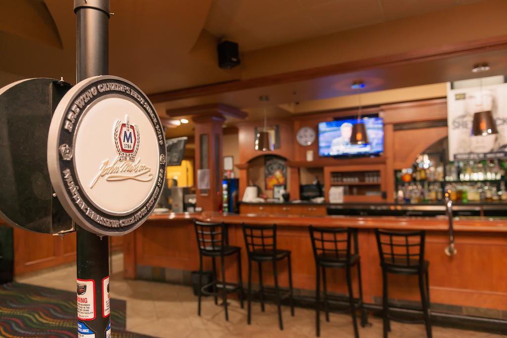 Sands Inn & Suites Эдмонтон Экстерьер фото