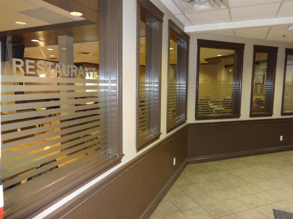 Sands Inn & Suites Эдмонтон Номер фото