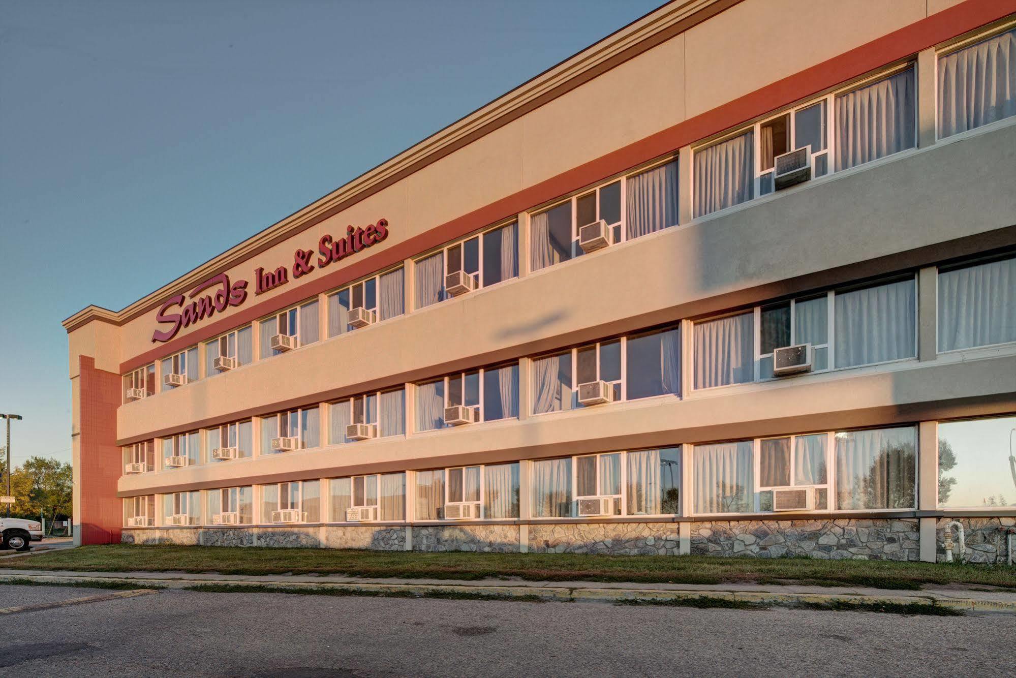 Sands Inn & Suites Эдмонтон Экстерьер фото