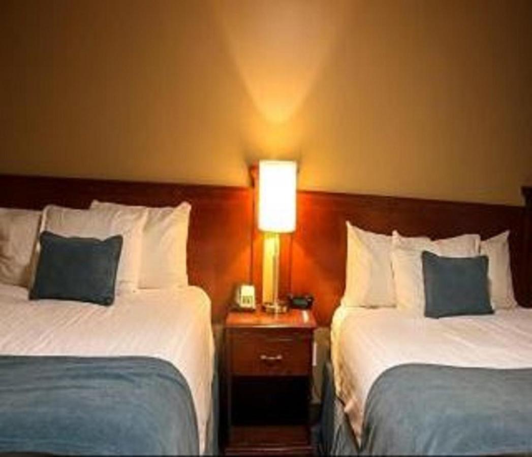 Sands Inn & Suites Эдмонтон Экстерьер фото